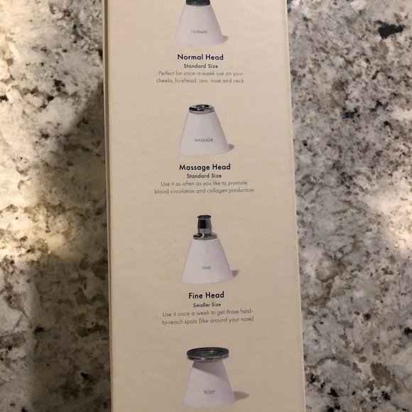 Personal Microdermabrasion Wand - Picture 9 of 10